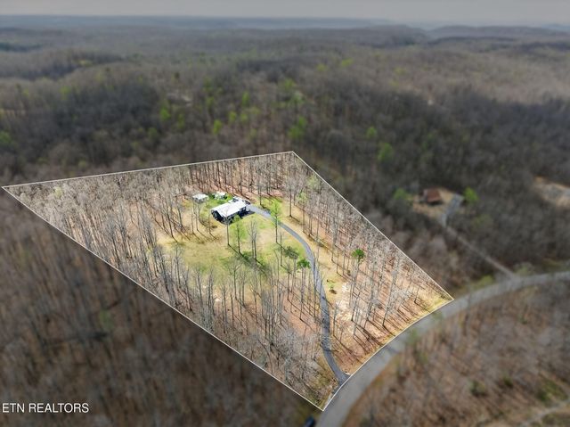 2317 Arrow Tr, Monterey, TN 38574