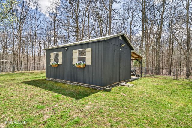 2317 Arrow Tr, Monterey, TN 38574