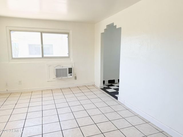 1125 E Devonshire Avenue 8, Phoenix, AZ 85014