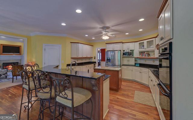 227 Capri Drive, Hartwell, GA 30643