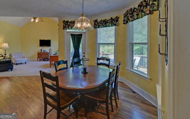 227 Capri Drive, Hartwell, GA 30643