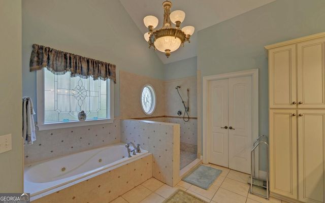 227 Capri Drive, Hartwell, GA 30643