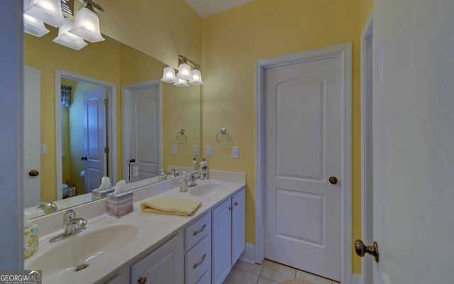 227 Capri Drive, Hartwell, GA 30643