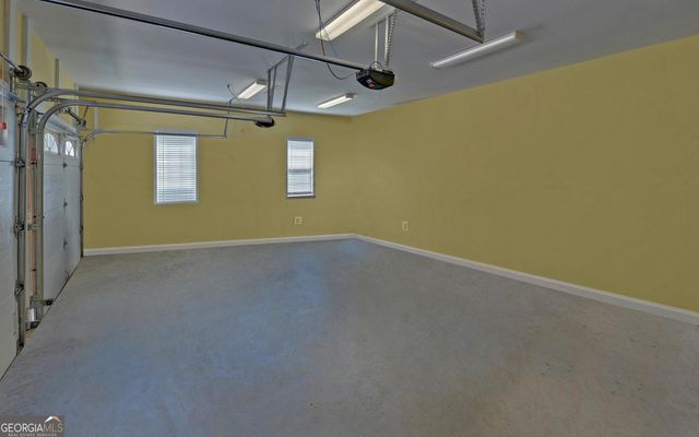 227 Capri Drive, Hartwell, GA 30643