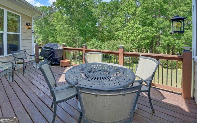 227 Capri Drive, Hartwell, GA 30643