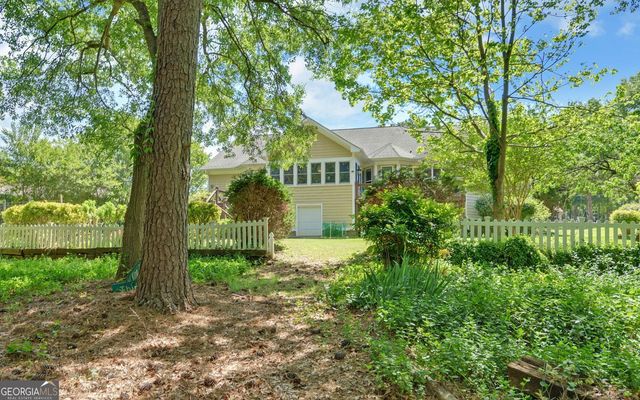 227 Capri Drive, Hartwell, GA 30643