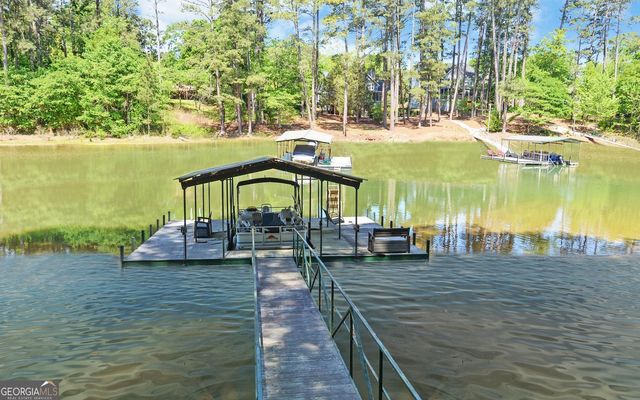 227 Capri Drive, Hartwell, GA 30643
