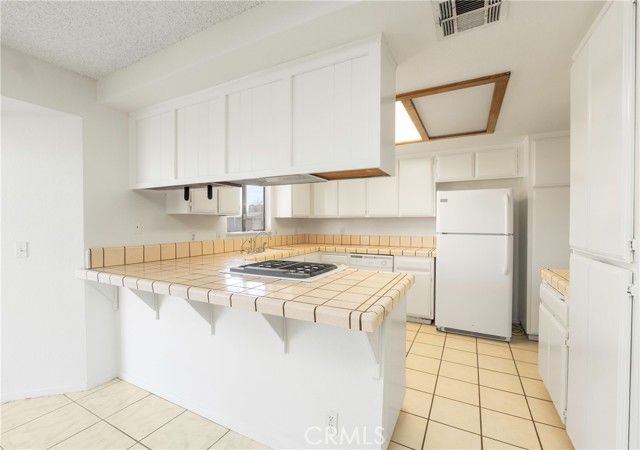 11135 Truchas, Apple Valley, CA 92308