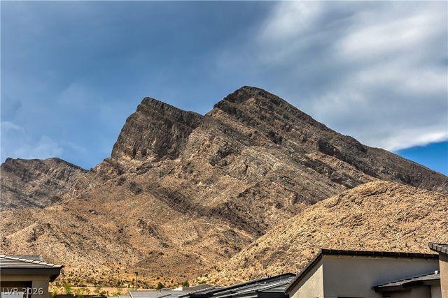 11390 Crimson Ledge Avenue, Las Vegas, NV 89138