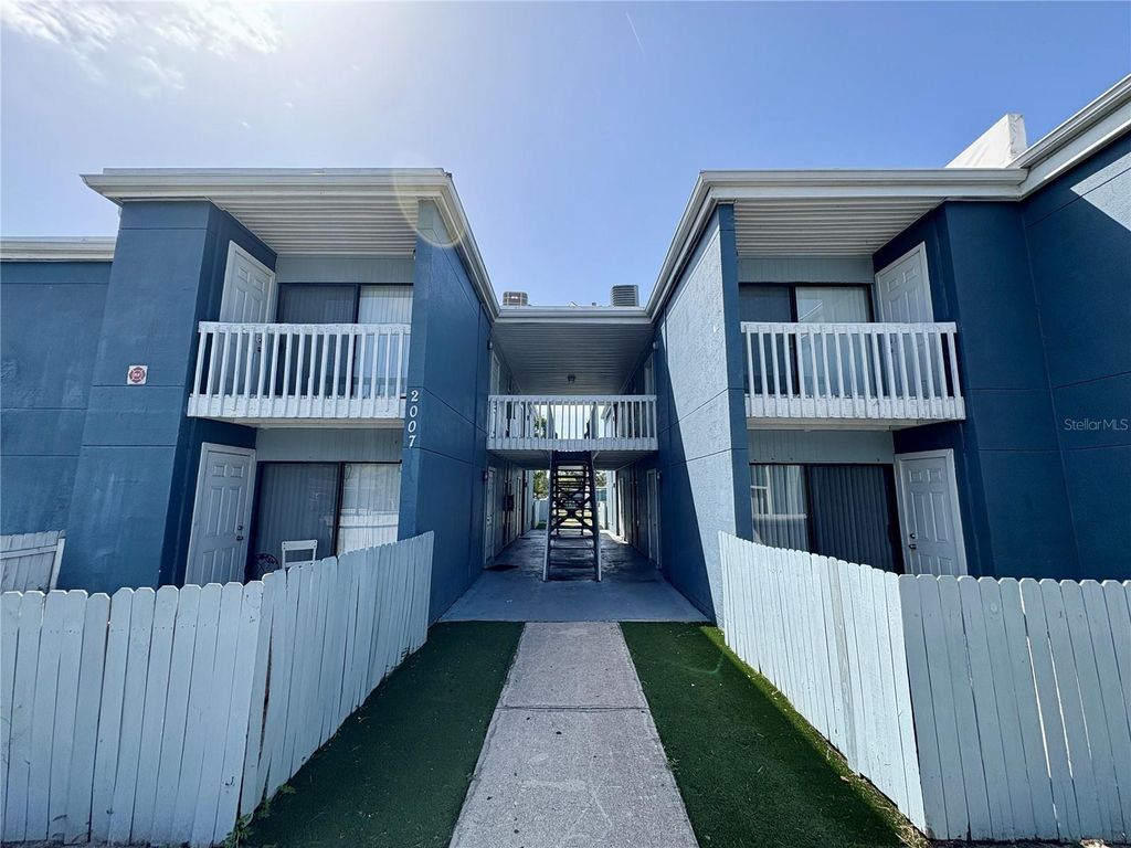 2007 5TH STREET W A, Bradenton, FL 34205