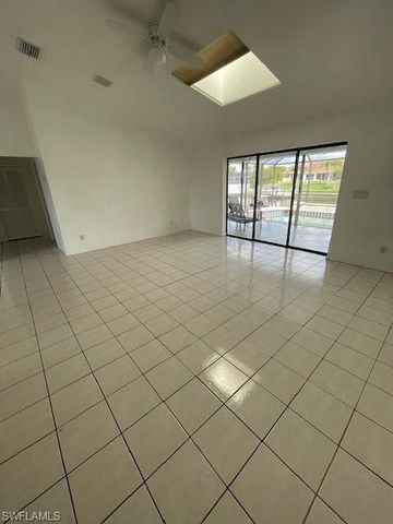 3425 SE 10th AVE, Cape Coral, FL 33904