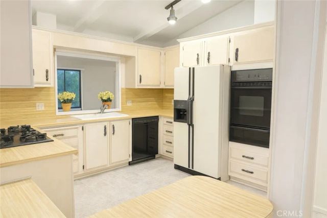 601 N Kirby 524, Hemet, CA 92545