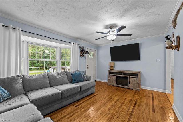 6245 Glenns RD, Gloucester, VA 23061