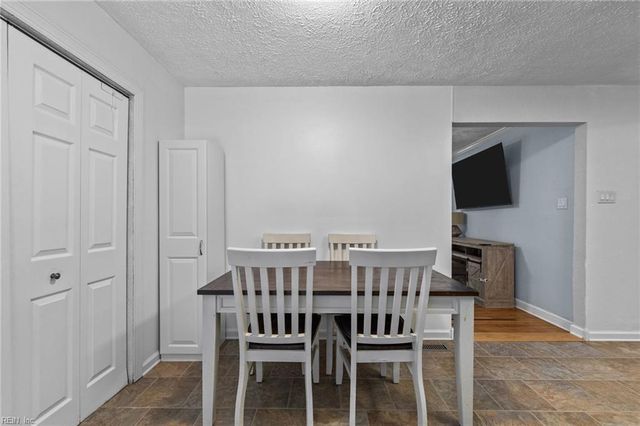 6245 Glenns RD, Gloucester, VA 23061