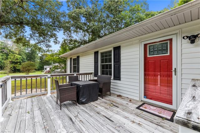 6245 Glenns RD, Gloucester, VA 23061