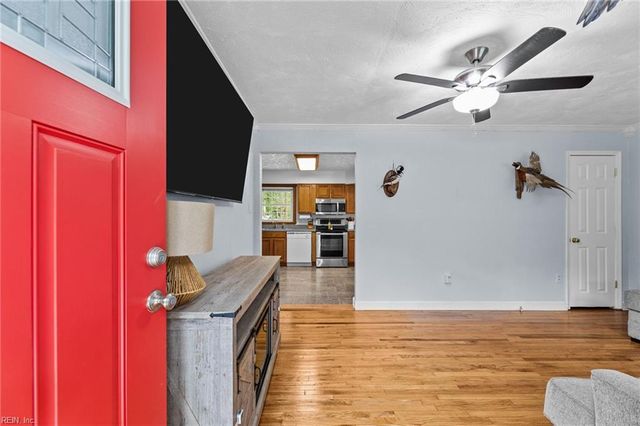 6245 Glenns RD, Gloucester, VA 23061