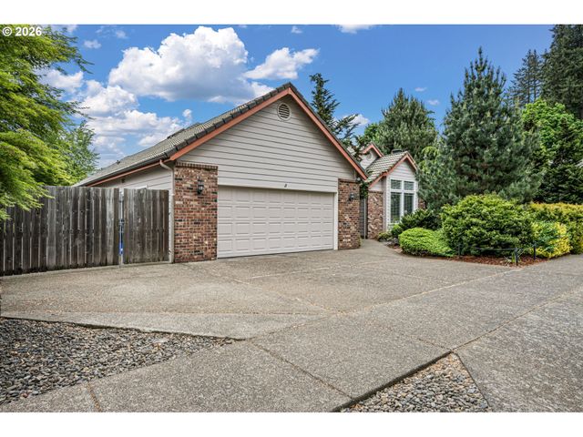 2101 KINGFISHER Way, Eugene, OR 97401