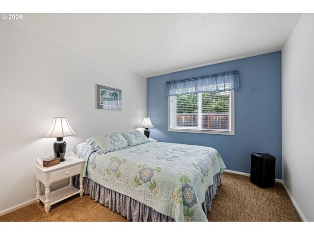 2101 KINGFISHER Way, Eugene, OR 97401