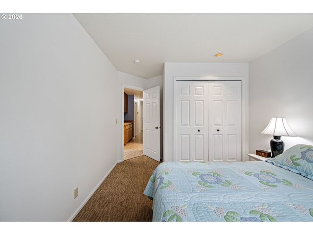 2101 KINGFISHER Way, Eugene, OR 97401