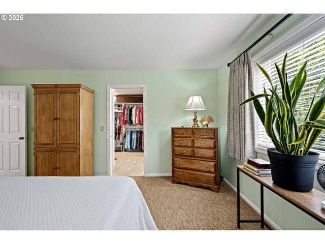 2101 KINGFISHER Way, Eugene, OR 97401