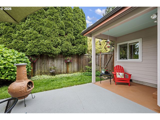 2101 KINGFISHER Way, Eugene, OR 97401