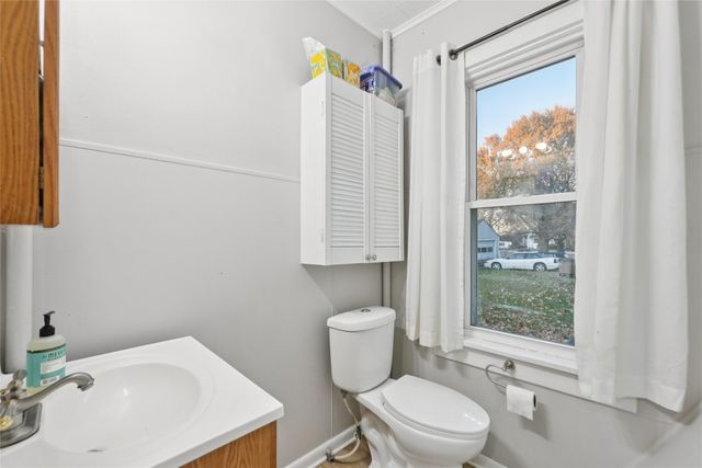 206 3rd Street NE, Mitchellville, IA 50169