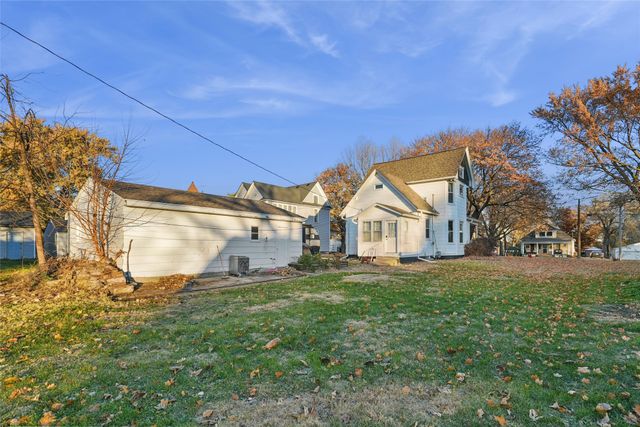 206 3rd Street NE, Mitchellville, IA 50169