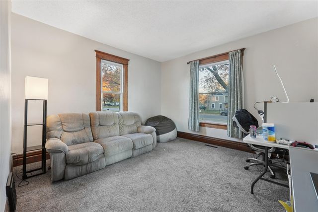 206 3rd Street NE, Mitchellville, IA 50169