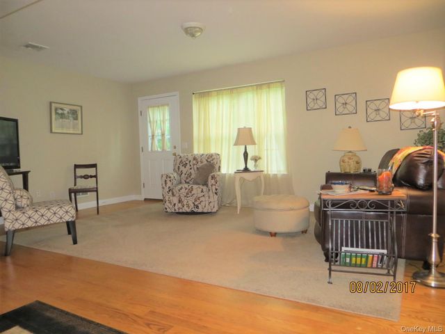 215 Rabbit Run, Plattekill, NY 12515