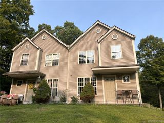 215 Rabbit Run, Plattekill, NY 12515