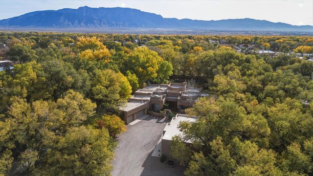 3 Calle De Los Howard, Corrales, NM 87048