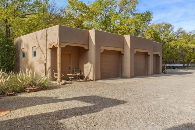 3 Calle De Los Howard, Corrales, NM 87048