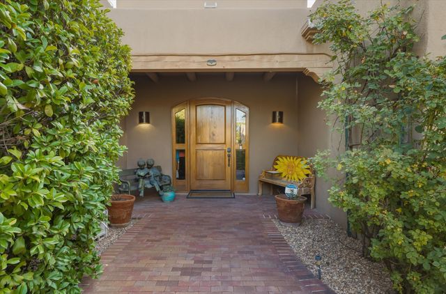 3 Calle De Los Howard, Corrales, NM 87048