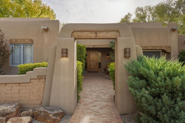 3 Calle De Los Howard, Corrales, NM 87048