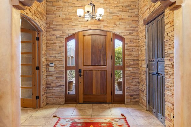 3 Calle De Los Howard, Corrales, NM 87048