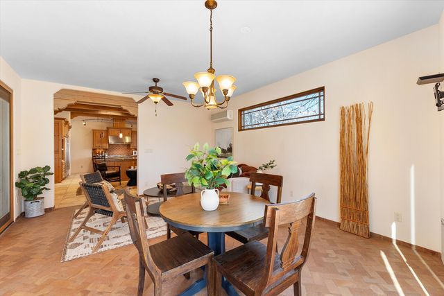 3 Calle De Los Howard, Corrales, NM 87048