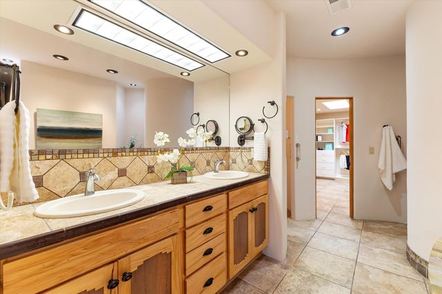 3 Calle De Los Howard, Corrales, NM 87048