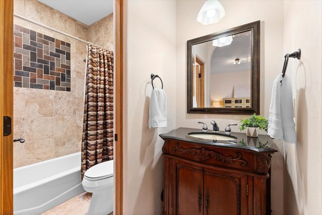 3 Calle De Los Howard, Corrales, NM 87048