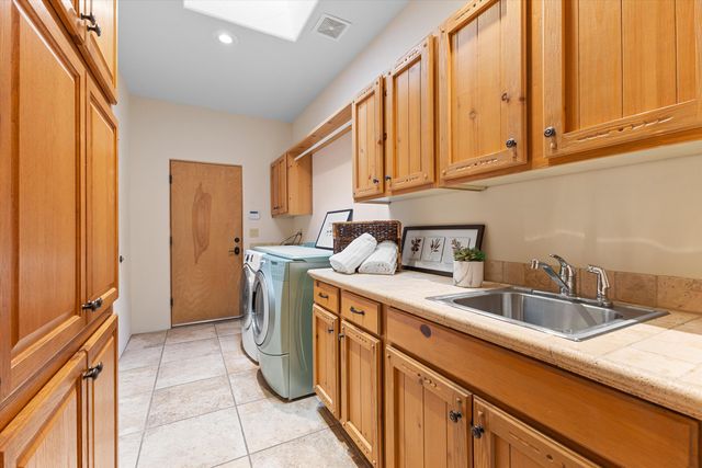 3 Calle De Los Howard, Corrales, NM 87048