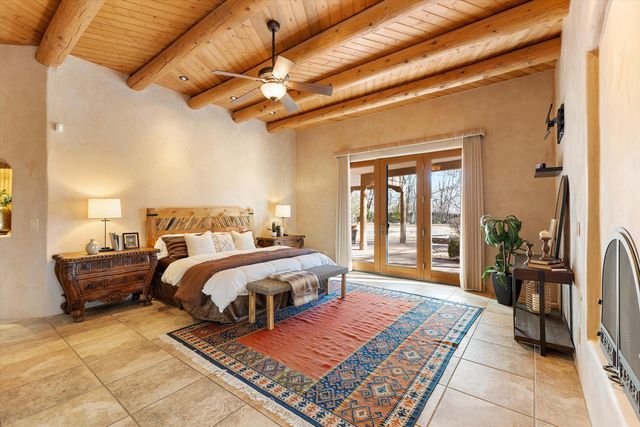 3 Calle De Los Howard, Corrales, NM 87048