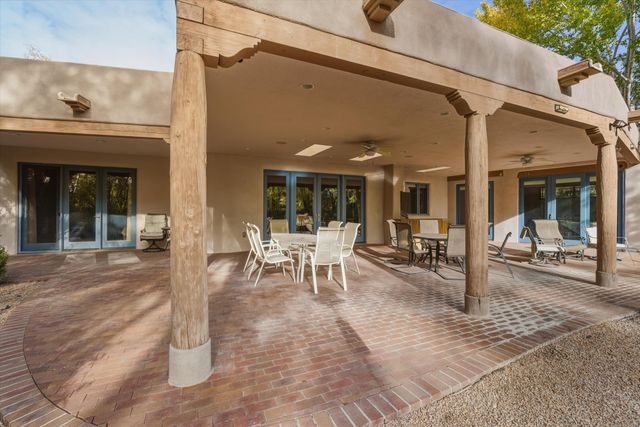 3 Calle De Los Howard, Corrales, NM 87048