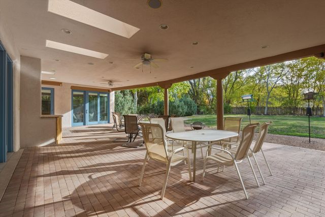 3 Calle De Los Howard, Corrales, NM 87048