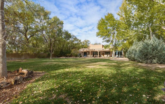 3 Calle De Los Howard, Corrales, NM 87048