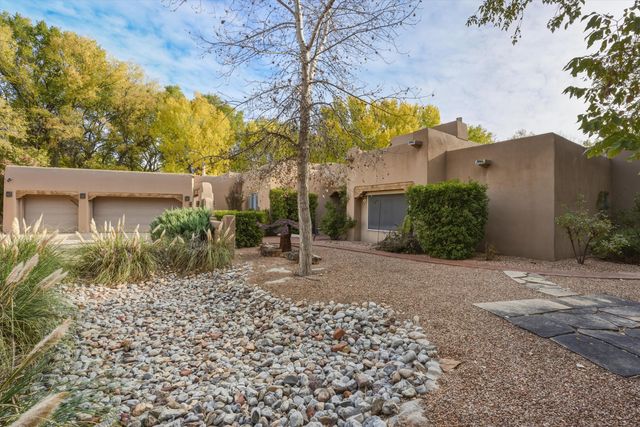 3 Calle De Los Howard, Corrales, NM 87048