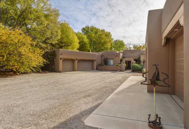 3 Calle De Los Howard, Corrales, NM 87048