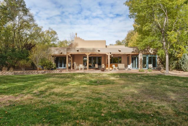 3 Calle De Los Howard, Corrales, NM 87048