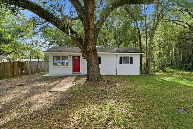 1009 NEBRASKA STREET, Leesburg, FL 34748