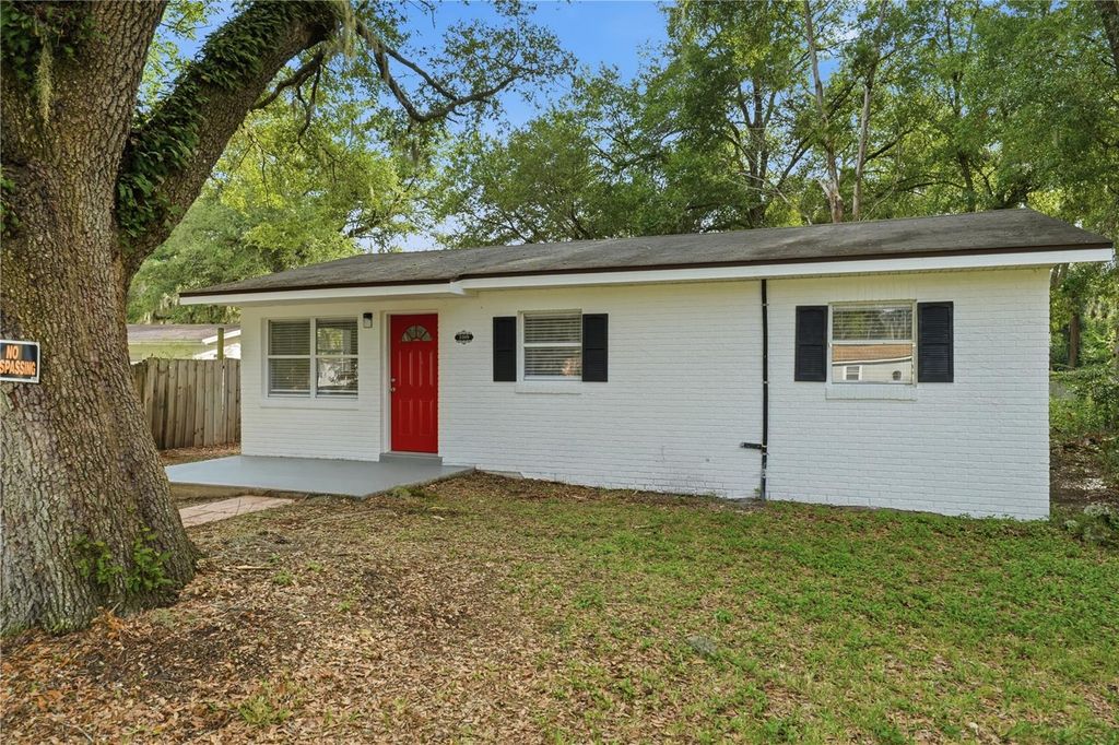 1009 NEBRASKA STREET, Leesburg, FL 34748