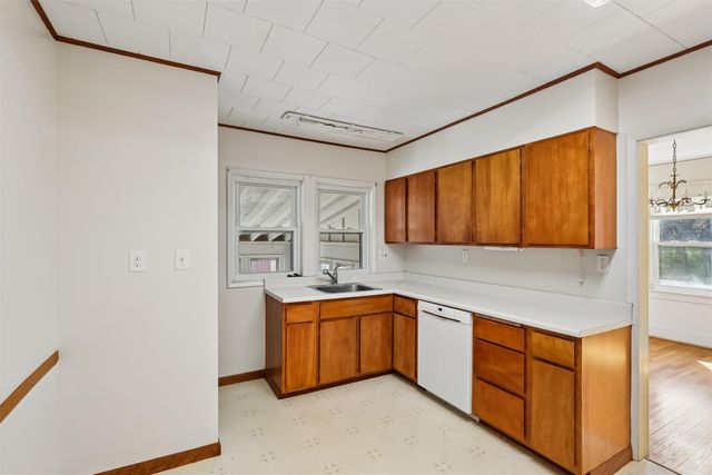 1244 Edgemont Street, Des Moines, IA 50315