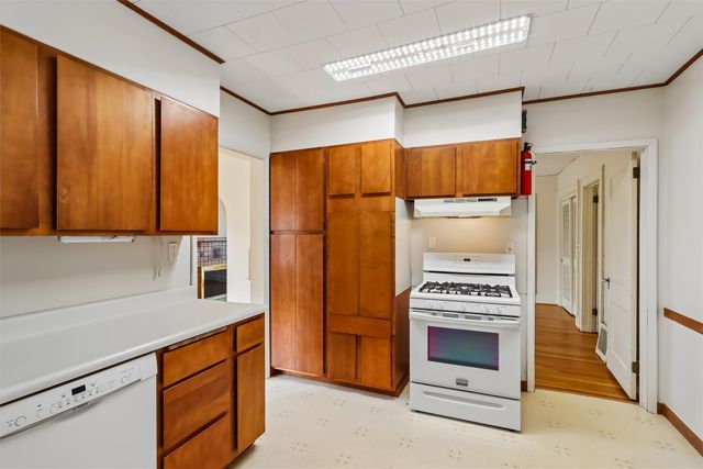 1244 Edgemont Street, Des Moines, IA 50315